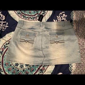 Ashely Stewart Light Wash Jean Skirt Size 20